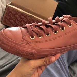 Pink converse